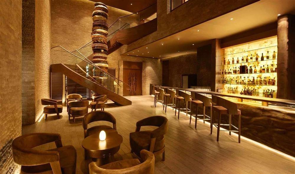 Sofitel Dubai Palm Apartments Restaurante foto The bar at the Concourse
