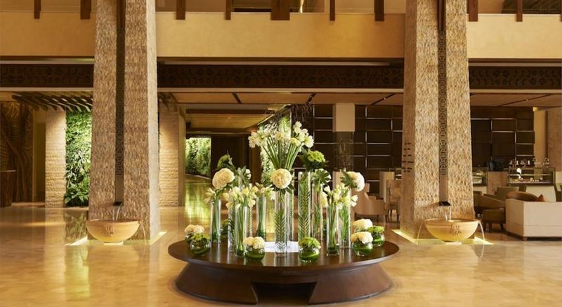 Sofitel Dubai Palm Apartments Exterior foto The lobby of the Taj Bengal